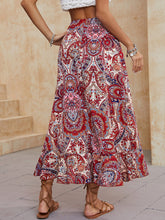 Mittellanger unregelmäßiger Rüschenrock